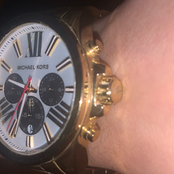 Women’s Michael Kors watch - Picture 4 of 8